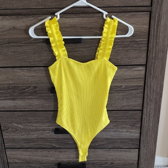 Yellow Ribbed Bodysuit with Ruffle Straps - Picture 1 of 4